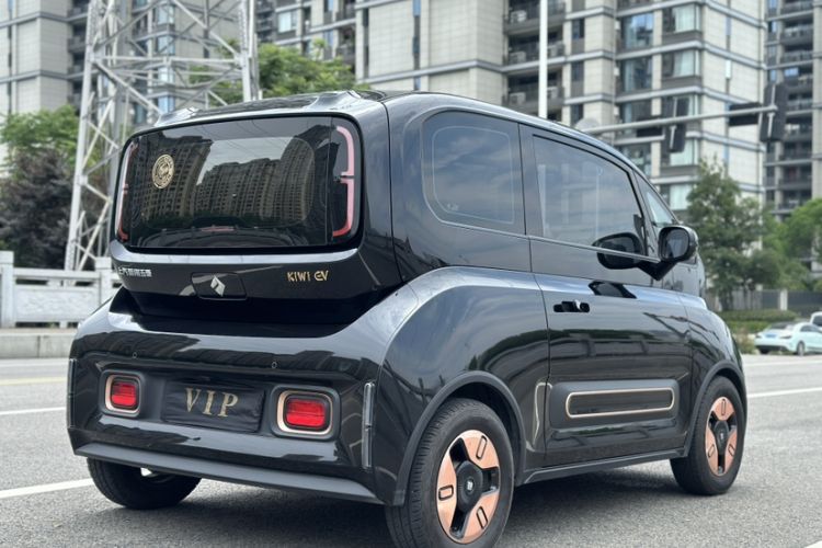 Used Baojun KiWi EV 2022 Artist Lite Edition Ternary Lithium Exterior 4