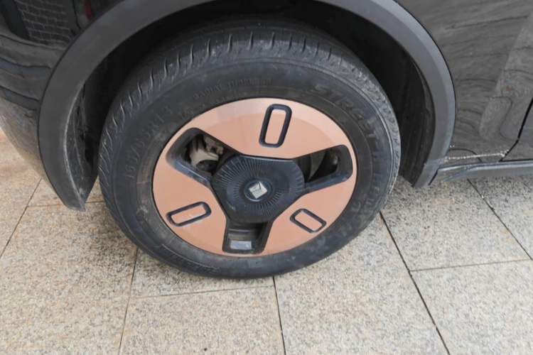 Used Baojun KiWi EV 2022 Artist Lite Edition Ternary Lithium Exterior 5