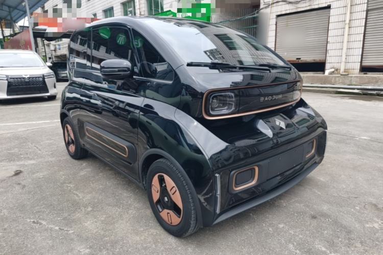 Used Baojun KiWi EV 2022 Artist Lite Edition Lithium Iron Phosphate Front Right 45 Deg