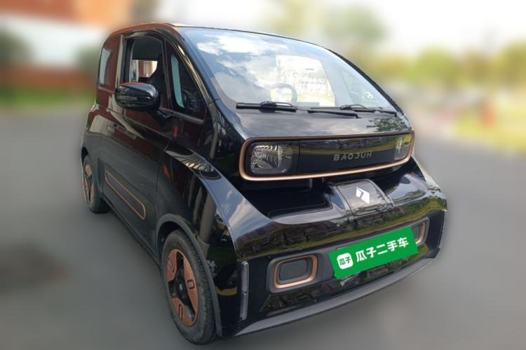 Used Baojun KiWi EV 2022 Designer Lite Edition Ternary Lithium Front Right 45 Deg