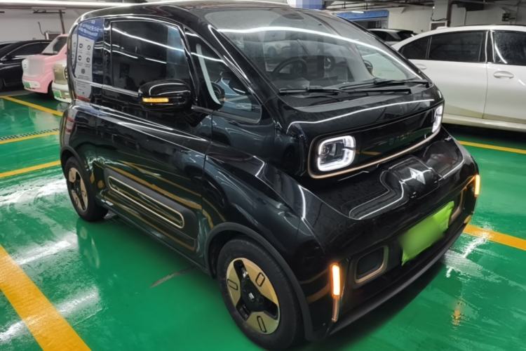 Used Baojun KiWi EV 2022 Artist Lite Edition Ternary Lithium Front Right 45 Deg
