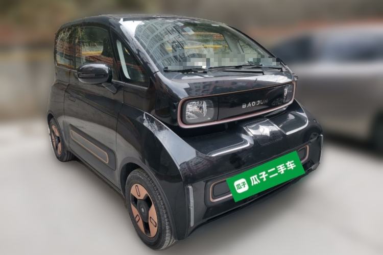 Used Baojun KiWi EV 2022 Designer Lite Edition Ternary Lithium Front Right 45 Deg