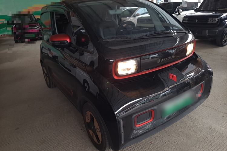 Used Baojun KiWi EV 2022 Designer Lite Edition Ternary Lithium Front Right 45 Deg