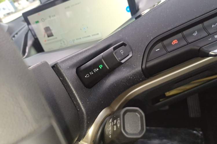 Used Baojun KiWi EV 2022 Artist Lite Edition Lithium Iron Phosphate Gear Lever