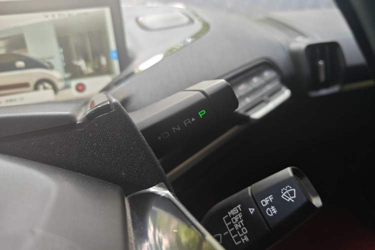 Used Baojun KiWi EV 2022 Artist Lite Edition Ternary Lithium Gear Lever