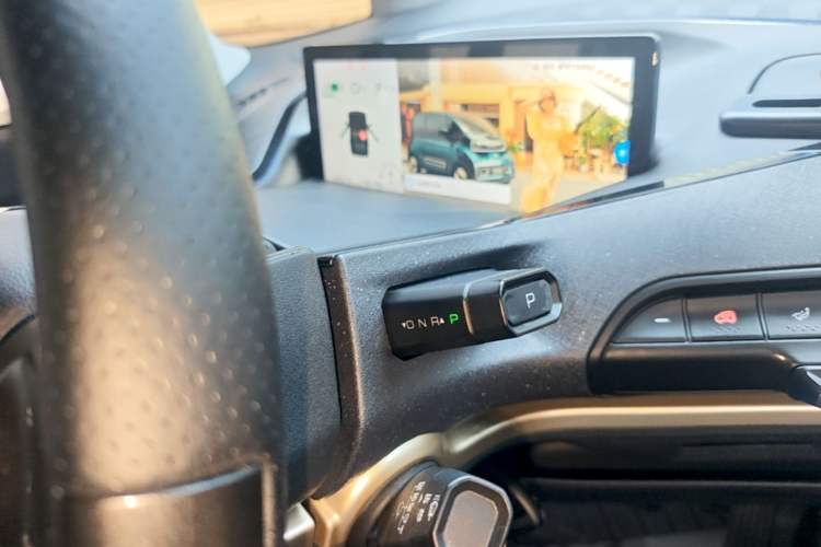 Used Baojun KiWi EV 2022 Artist Lite Edition Ternary Lithium Gear Lever