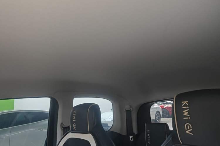 Used Baojun KiWi EV 2022 Artist Lite Edition Ternary Lithium Headliner