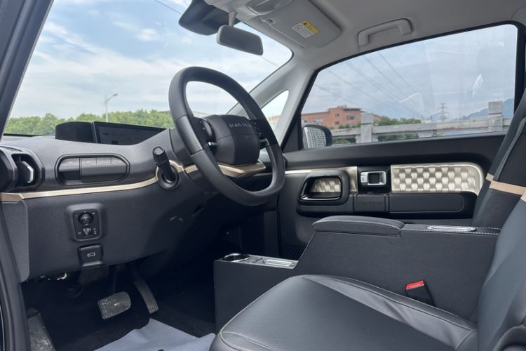 Used Baojun KiWi EV 2022 Artist Lite Edition Ternary Lithium Interior 4