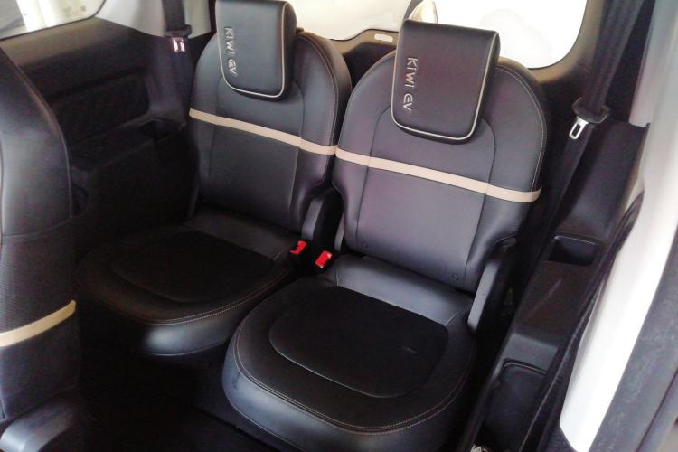 Used Baojun KiWi EV 2022 Designer Lite Edition Lithium Iron Phosphate Interior 4
