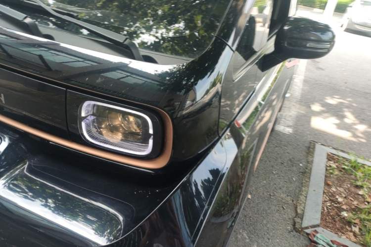 Used Baojun KiWi EV 2022 Artist Lite Edition Lithium Iron Phosphate Left Front Headlight