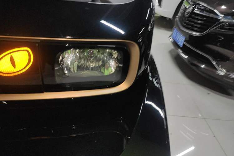 Used Baojun KiWi EV 2022 Designer Lite Edition Lithium Iron Phosphate Left Front Headlight