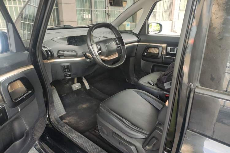 Used Baojun KiWi EV 2022 Artist Lite Edition Lithium Iron Phosphate Left Front Seat