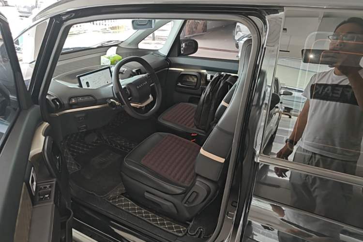Used Baojun KiWi EV 2022 Designer Lite Edition Ternary Lithium Left Front Seat