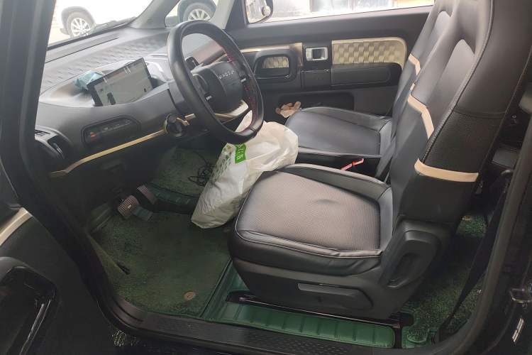 Used Baojun KiWi EV 2022 Designer Lite Edition Ternary Lithium Left Front Seat