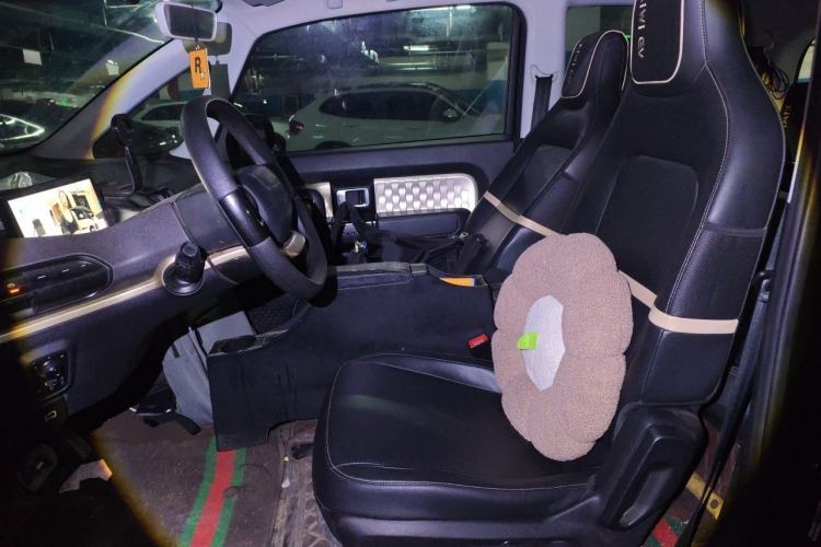 Used Baojun KiWi EV 2022 Designer Lite Edition Lithium Iron Phosphate Left Front Seat