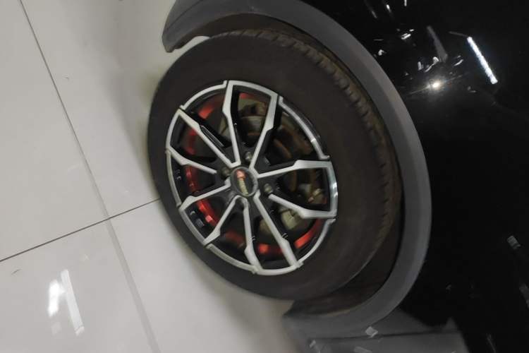 Used Baojun KiWi EV 2022 Designer Lite Edition Lithium Iron Phosphate Left Front Wheel Hub