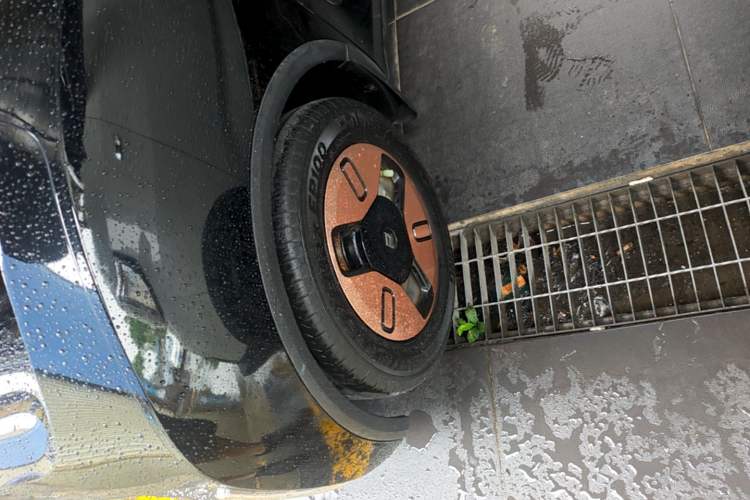Used Baojun KiWi EV 2022 Artist Lite Edition Ternary Lithium Left Front Wheel Hub