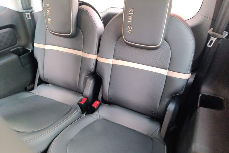 Used Baojun KiWi EV 2022 Designer Lite Edition Ternary Lithium Left Rear Seat