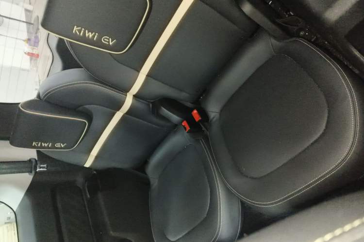 Used Baojun KiWi EV 2022 Artist Lite Edition Lithium Iron Phosphate Left Rear Seat