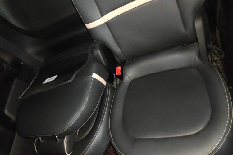Used Baojun KiWi EV 2022 Designer Lite Edition Lithium Iron Phosphate Left Rear Seat