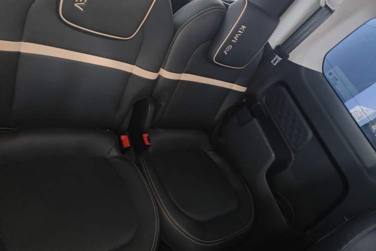 Used Baojun KiWi EV 2022 Artist Lite Edition Ternary Lithium Left Rear Seat