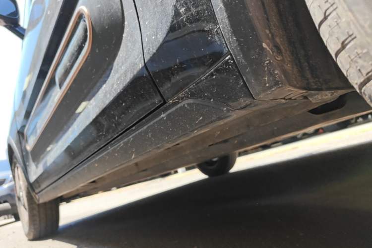 Used Baojun KiWi EV 2022 Artist Lite Edition Lithium Iron Phosphate Left Side Sill