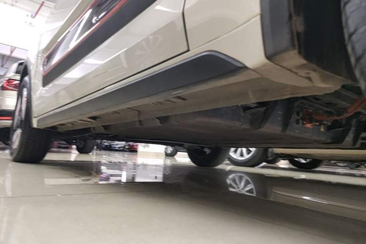 Used Baojun KiWi EV 2022 Artist Lite Edition Ternary Lithium Left Side Sill
