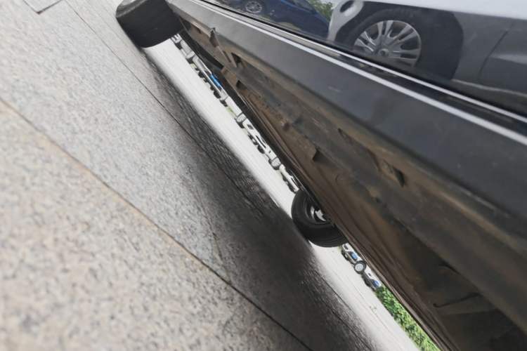 Used Baojun KiWi EV 2022 Artist Lite Edition Ternary Lithium Left Side Sill