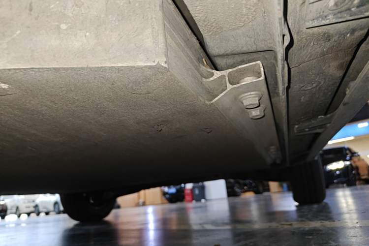 Used Baojun KiWi EV 2022 Artist Lite Edition Lithium Iron Phosphate Left Side Sill