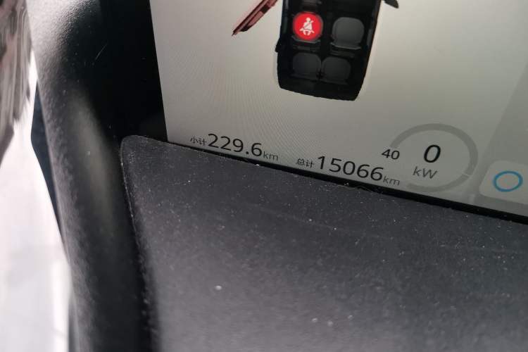 Used Baojun KiWi EV 2022 Designer Lite Edition Ternary Lithium Odometer Close Up