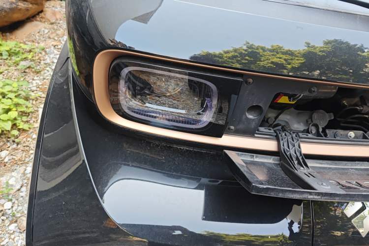 Used Baojun KiWi EV 2022 Artist Lite Edition Ternary Lithium Right Front Headlight