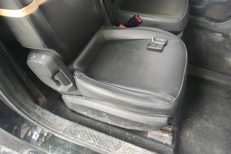Used Baojun KiWi EV 2022 Artist Lite Edition Lithium Iron Phosphate Right Front Seat