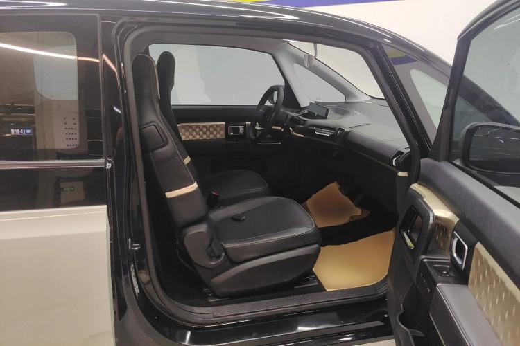 Used Baojun KiWi EV 2022 Artist Lite Edition Ternary Lithium Right Front Seat