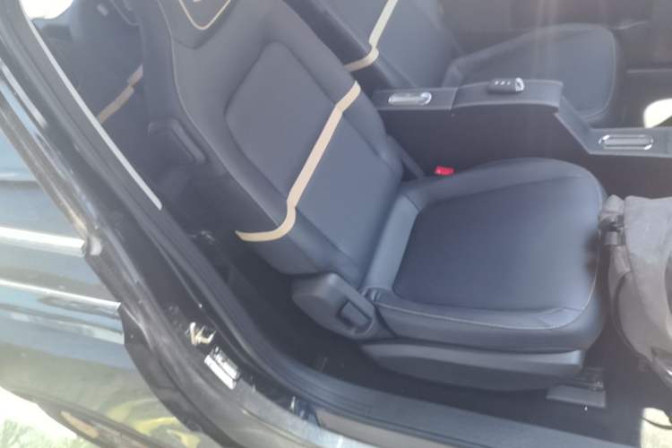 Used Baojun KiWi EV 2022 Artist Lite Edition Ternary Lithium Right Front Seat