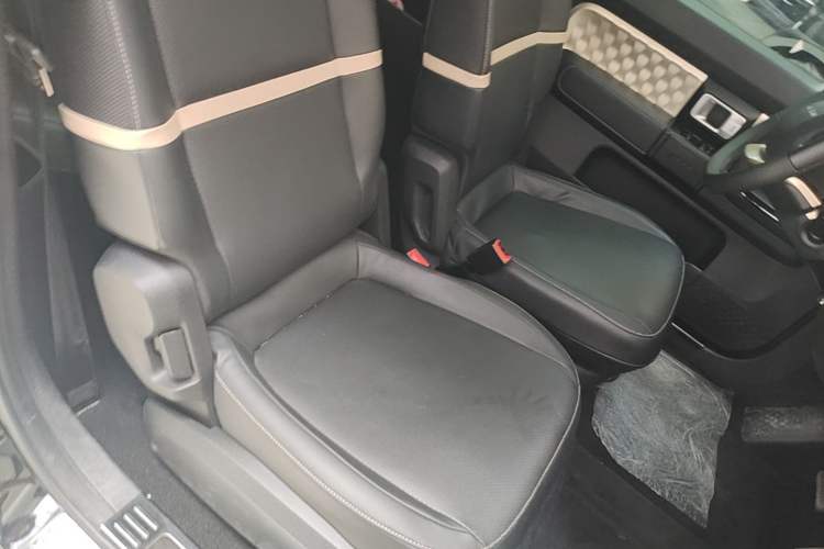 Used Baojun KiWi EV 2022 Designer Lite Edition Lithium Iron Phosphate Right Front Seat