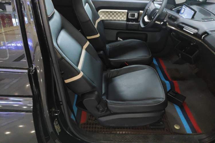 Used Baojun KiWi EV 2022 Designer Lite Edition Lithium Iron Phosphate Right Front Seat
