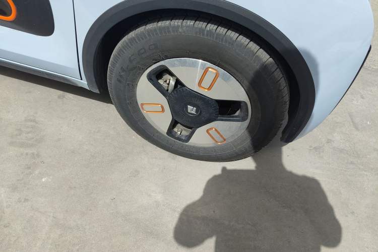 Used Baojun KiWi EV 2022 Artist Lite Edition Ternary Lithium Right Front Wheel Hub