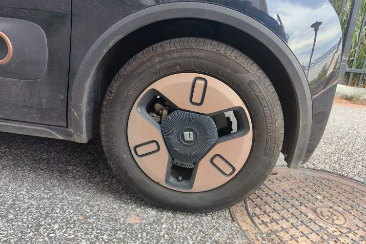 Used Baojun KiWi EV 2022 Artist Lite Edition Ternary Lithium Right Front Wheel Hub