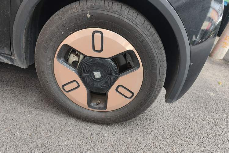 Used Baojun KiWi EV 2022 Designer Lite Edition Ternary Lithium Right Front Wheel Hub
