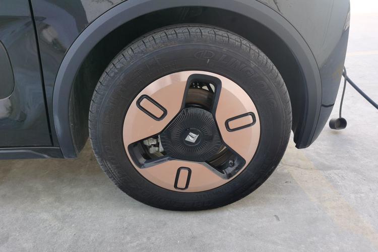 Used Baojun KiWi EV 2022 Designer Lite Edition Ternary Lithium Right Front Wheel Hub