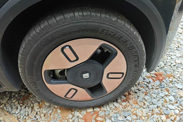 Used Baojun KiWi EV 2022 Artist Lite Edition Ternary Lithium Right Front Wheel Hub
