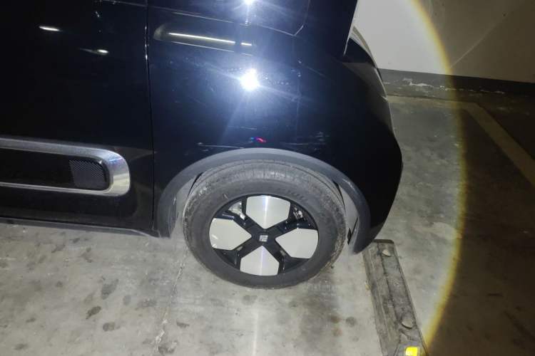 Used Baojun KiWi EV 2022 Artist Lite Edition Ternary Lithium Right Front Wheel Hub