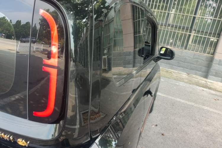 Used Baojun KiWi EV 2022 Artist Lite Edition Lithium Iron Phosphate Right Rear Taillight