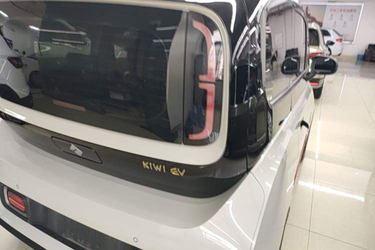 Used Baojun KiWi EV 2022 Artist Lite Edition Ternary Lithium Right Rear Taillight
