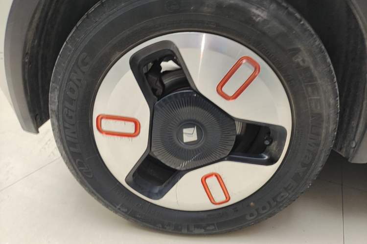 Used Baojun KiWi EV 2022 Designer Lite Edition Lithium Iron Phosphate Right Rear Wheel Hub