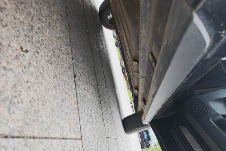 Used Baojun KiWi EV 2022 Artist Lite Edition Ternary Lithium Right Side Sill