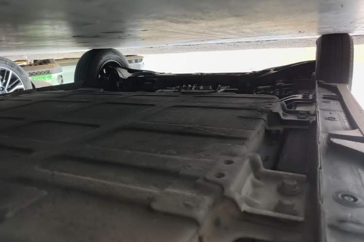 Used Baojun KiWi EV 2022 Designer Lite Edition Lithium Iron Phosphate Right Side Sill