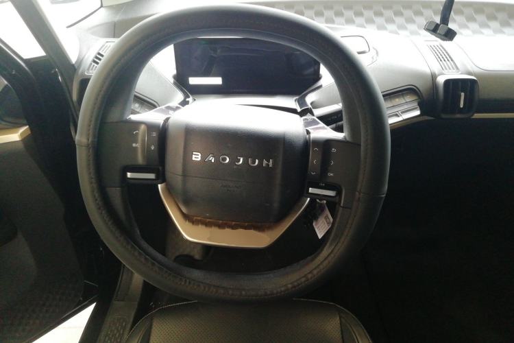 Used Baojun KiWi EV 2022 Designer Lite Edition Lithium Iron Phosphate Steering Wheel