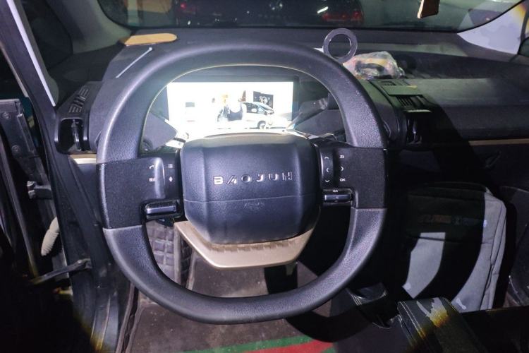 Used Baojun KiWi EV 2022 Designer Lite Edition Lithium Iron Phosphate Steering Wheel