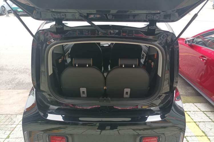 Used Baojun KiWi EV 2022 Artist Lite Edition Lithium Iron Phosphate Trunk